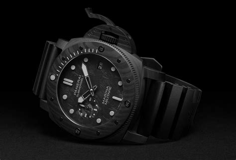 A Closer Look at The Panerai Submersible Marina Militare .